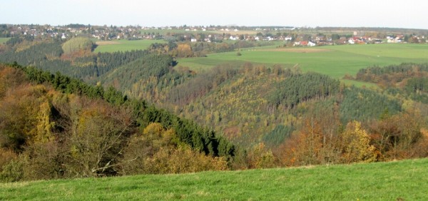 Blick von Kommerscheidt übers Kalltal nach Vossenack