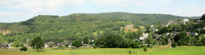 Einrhuhr "Das Dorf am See"