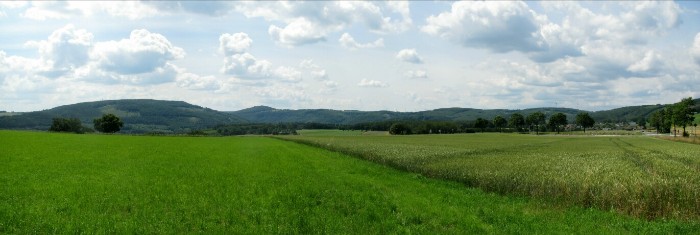 Blick über das Rurtal zur Mausauel